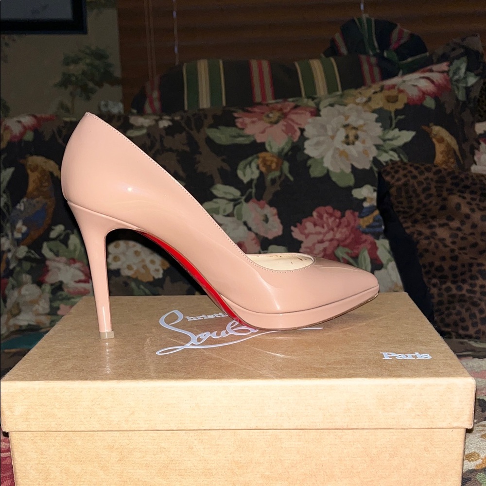 Christian Louboutin nude pigalle patent heels